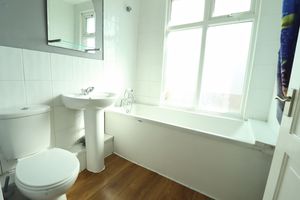 Family bathroom- click for photo gallery